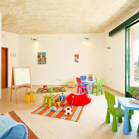 Apartment In Cecina Mare With Outdoor Pool Marina di Cecina Ngoại thất bức ảnh