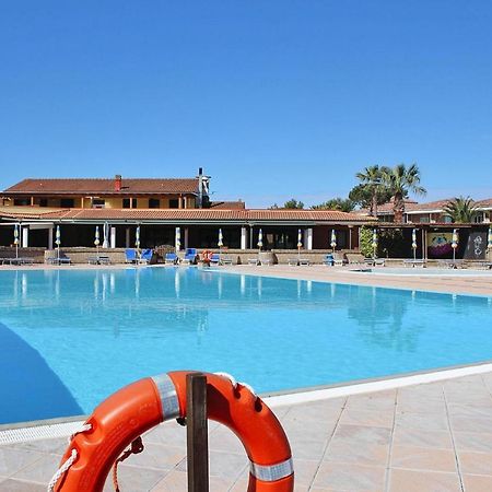 Apartment In Cecina Mare With Outdoor Pool Marina di Cecina Ngoại thất bức ảnh