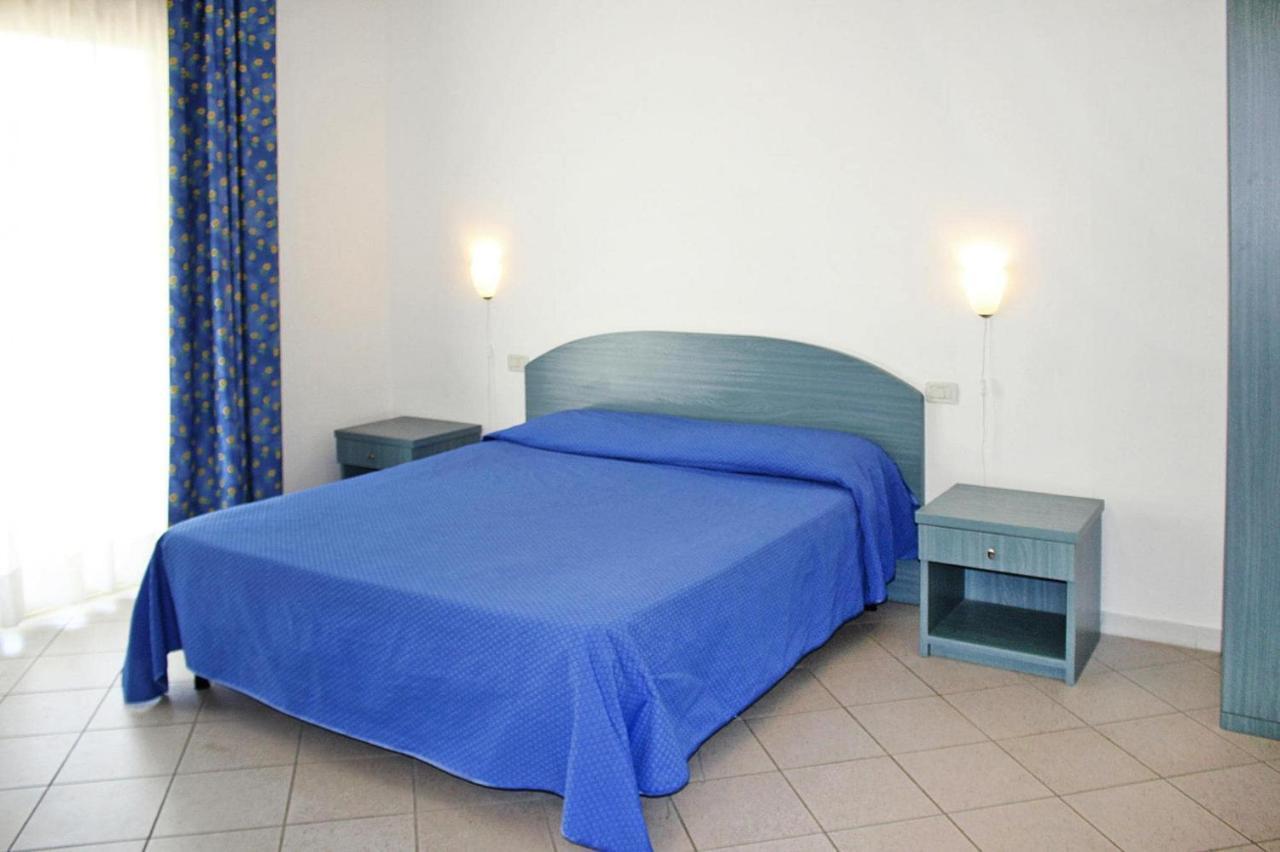 Apartment In Cecina Mare With Outdoor Pool Marina di Cecina Ngoại thất bức ảnh