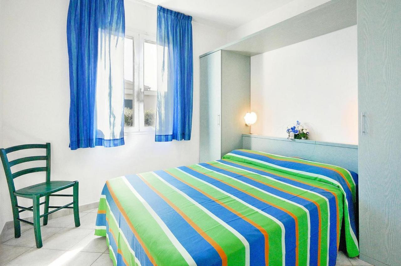 Apartment In Cecina Mare With Outdoor Pool Marina di Cecina Ngoại thất bức ảnh